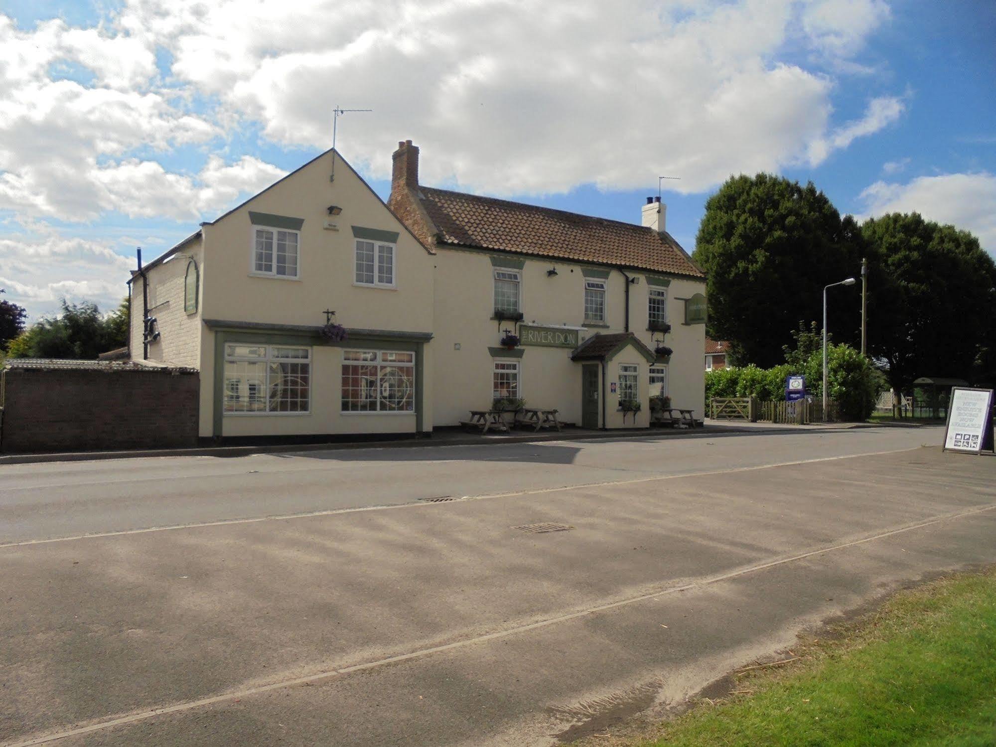 The River Don Tavern And Lodge Crowle  Exterior photo